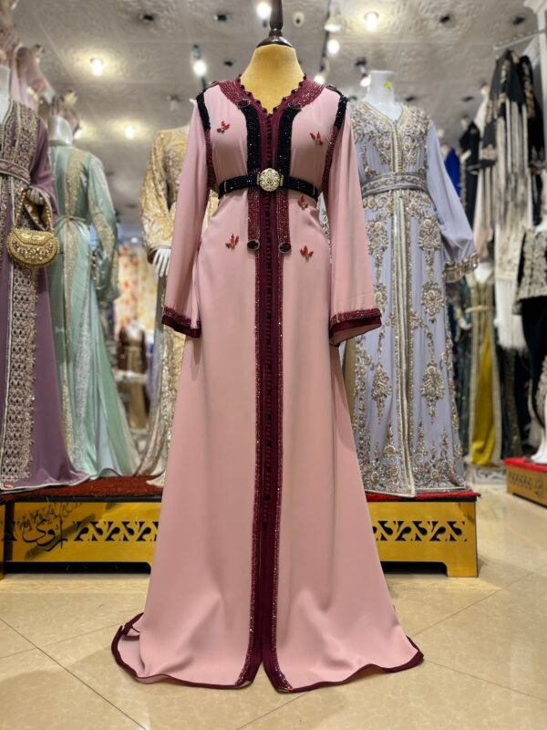 قفطان مطروز في صدر - Image 4