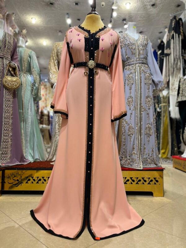 قفطان مطروز في صدر - Image 2