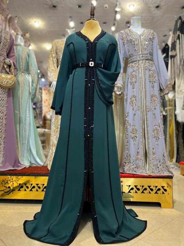 قفطان بالياقوت اسود